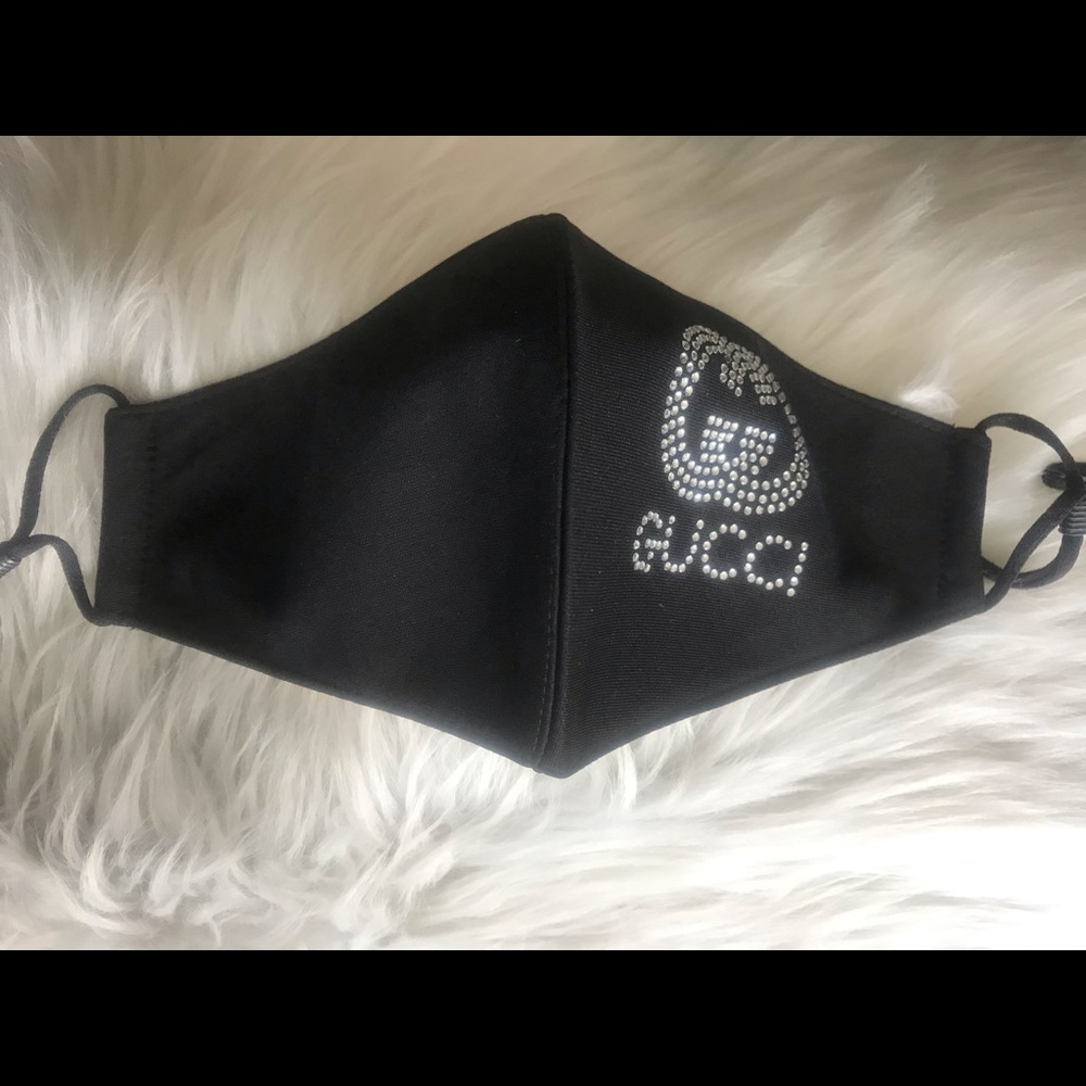 Adjustable Face Mask.